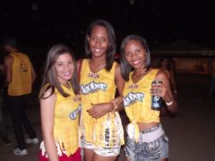 Oktober 10 Anos